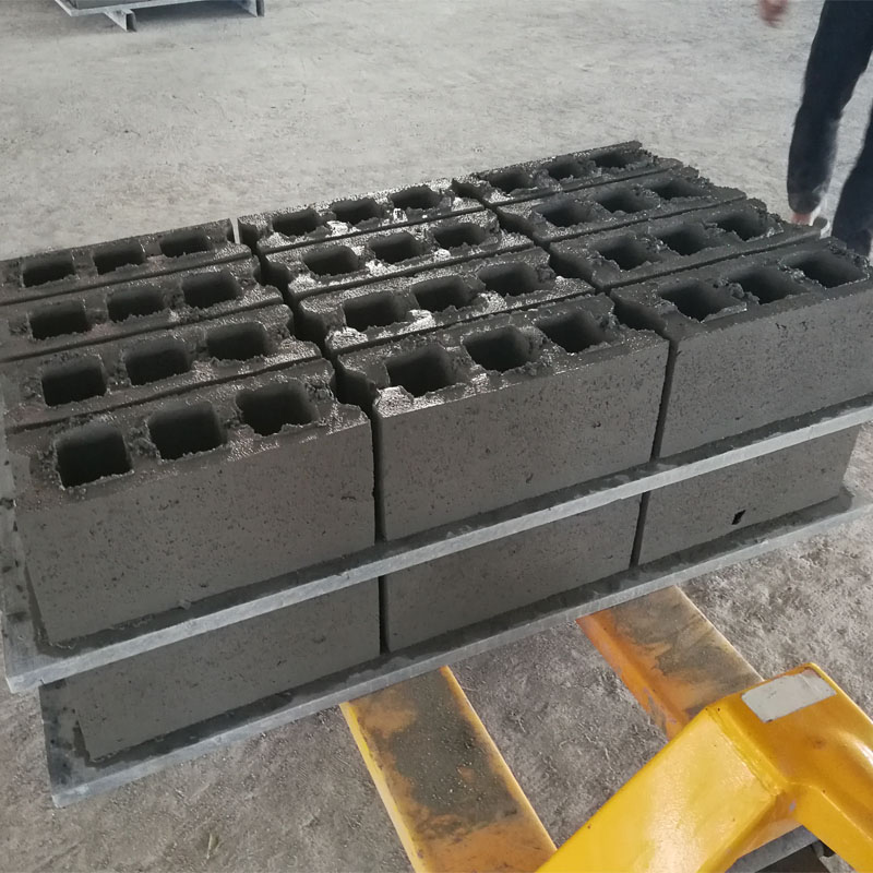 Avantages de HGMA QT10-15 machine de fabrication de bloc de béton